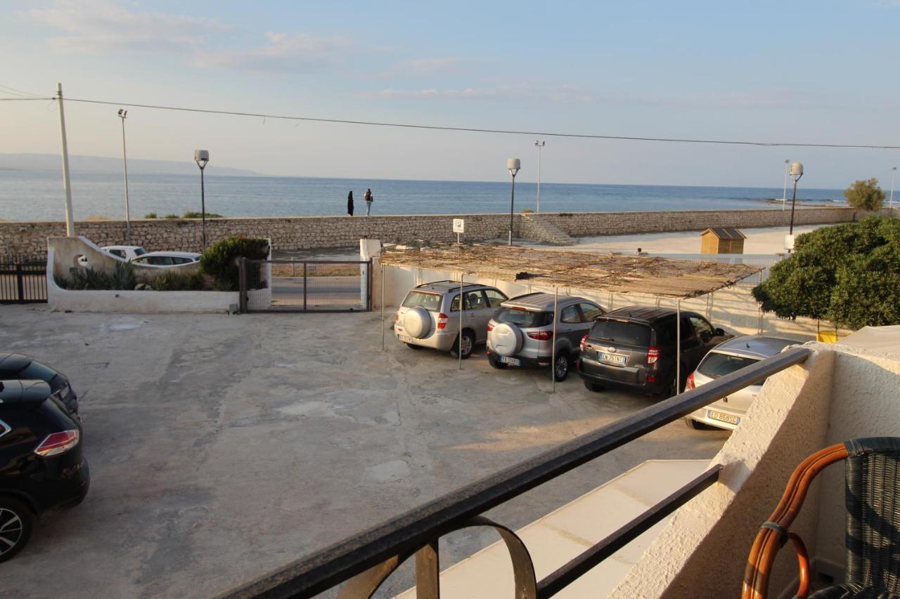 Seahorse In Marzamemi, Una Terrazza Sul Mare Appartement Buitenkant foto