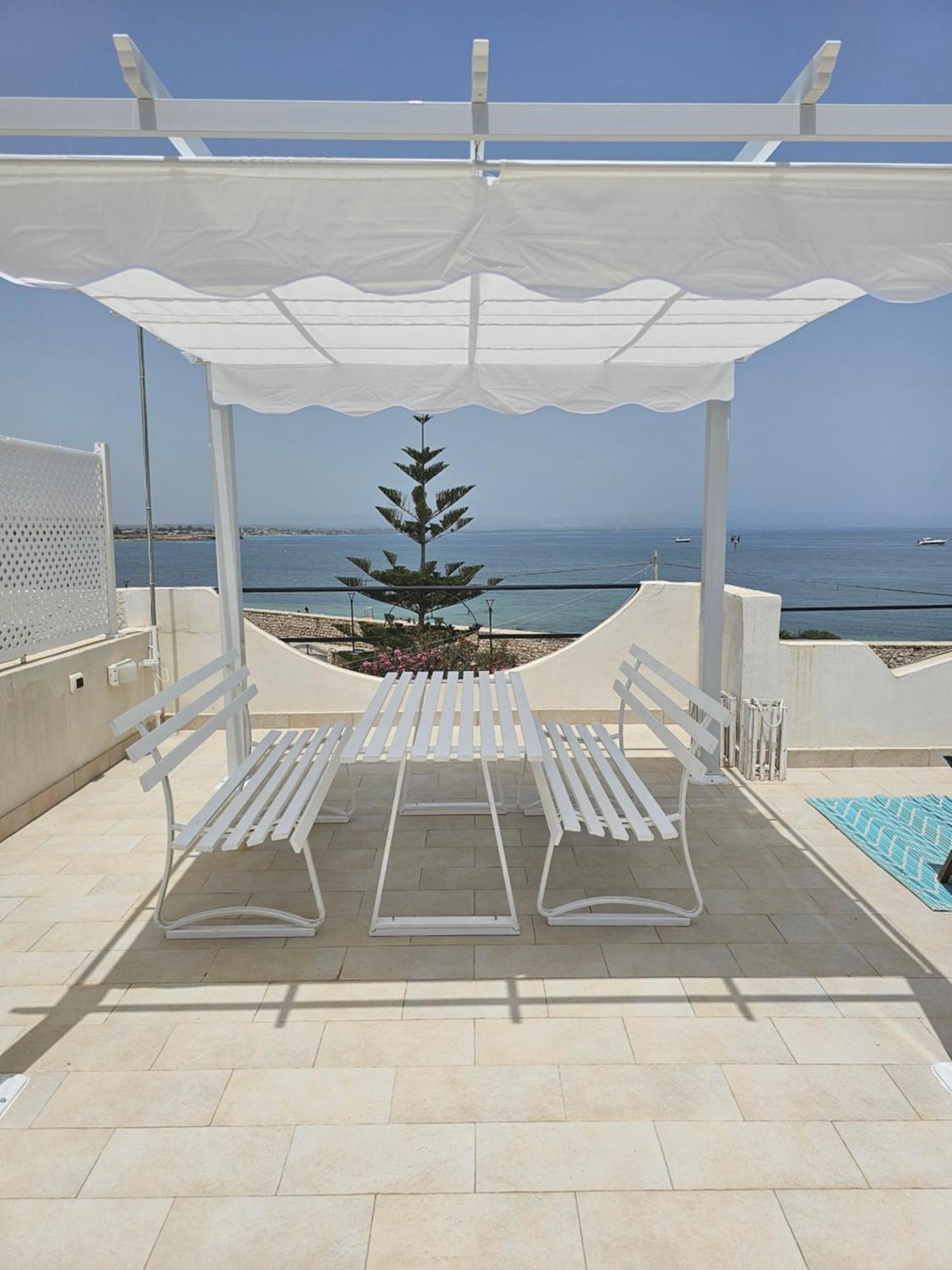 Seahorse In Marzamemi, Una Terrazza Sul Mare Appartement Buitenkant foto